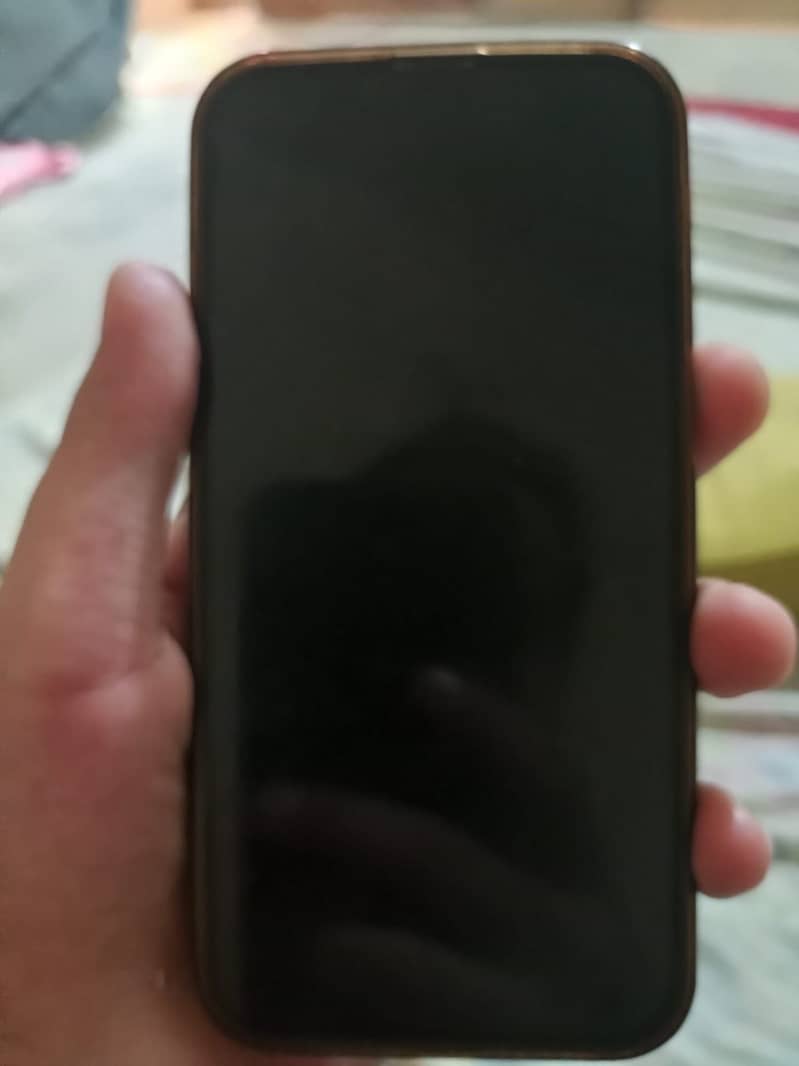 Apple iPhone 13 7
