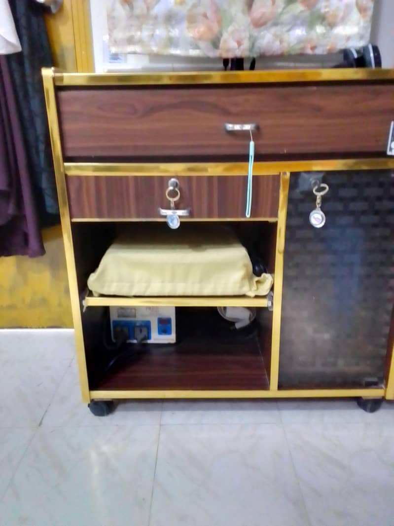 computer table 4