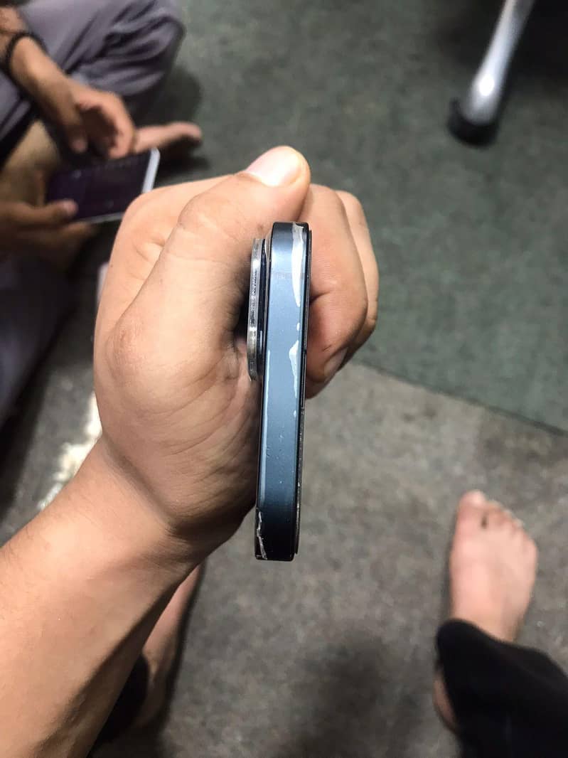 Apple iPhone 14 5
