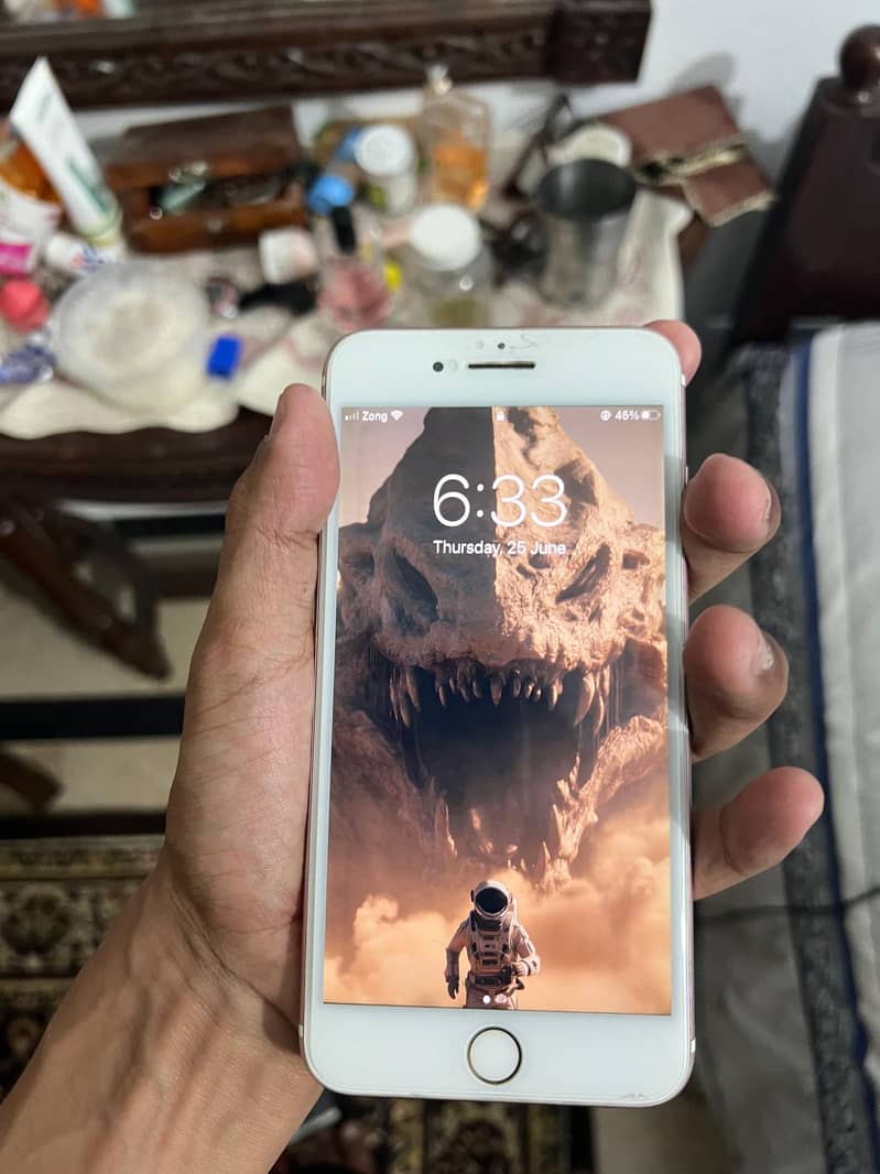 Apple iPhone 7 Plus 2