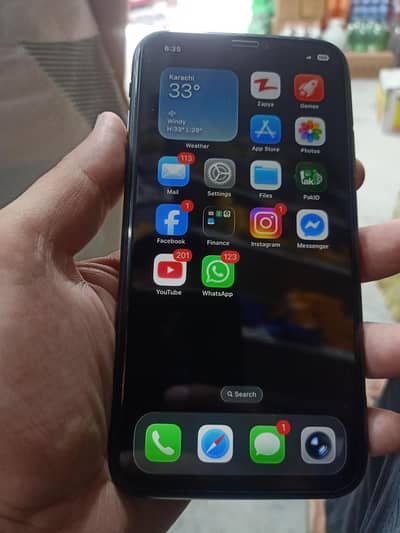 Apple iPhone 11
