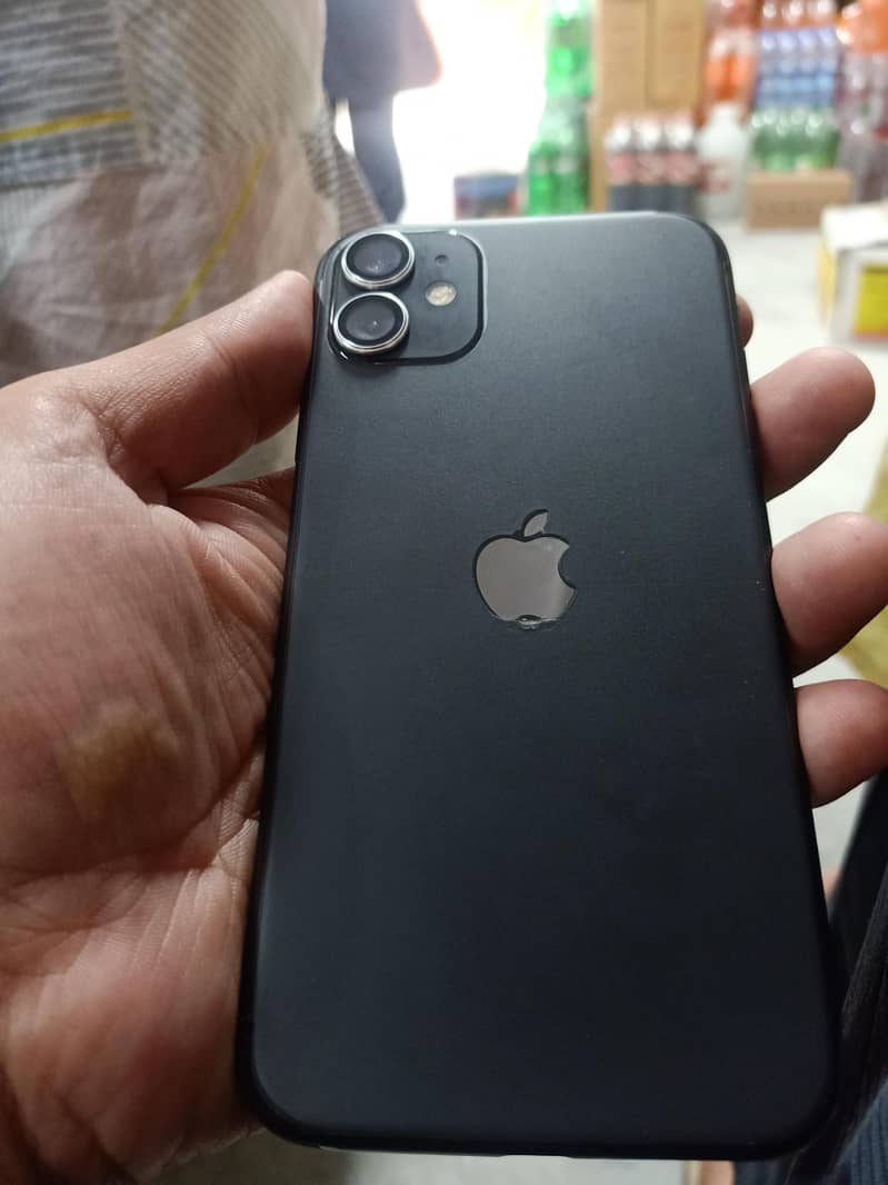 Apple iPhone 11 3