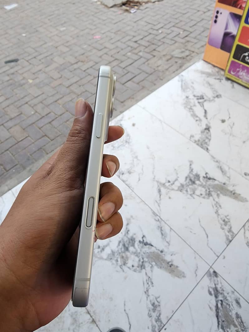 Apple iPhone 17 Pro Max 2