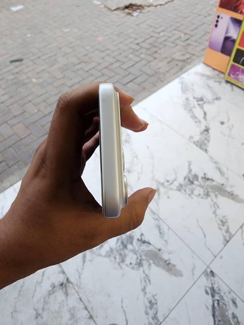 Apple iPhone 17 Pro Max 3