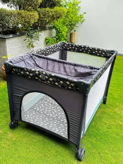 tinnies baby cot