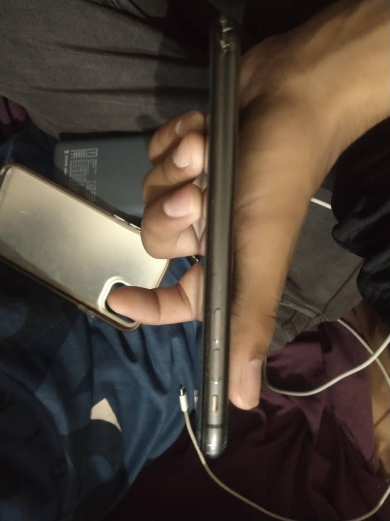 Apple iPhone 11 1