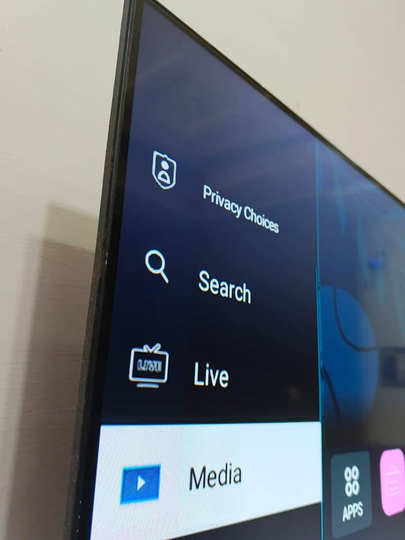 40" ANDROID LED (BORDERLESS) 2
