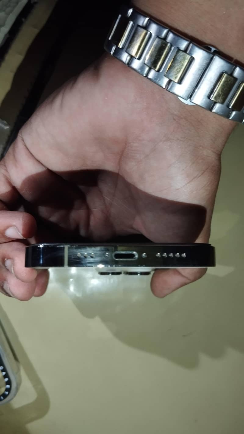 Apple iPhone 14 Pro 4