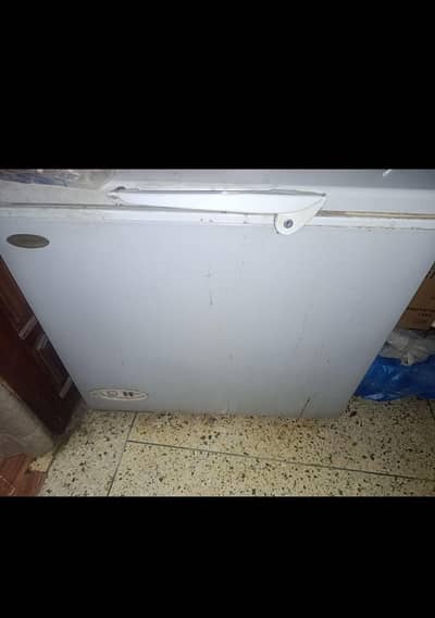 Waves deep freezer