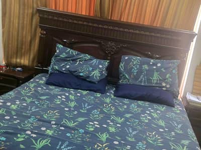 Double Bed Set for Sale (Chinioti wood)