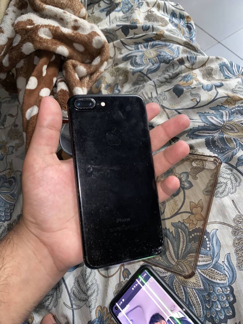 Apple iPhone 7 Plus 1