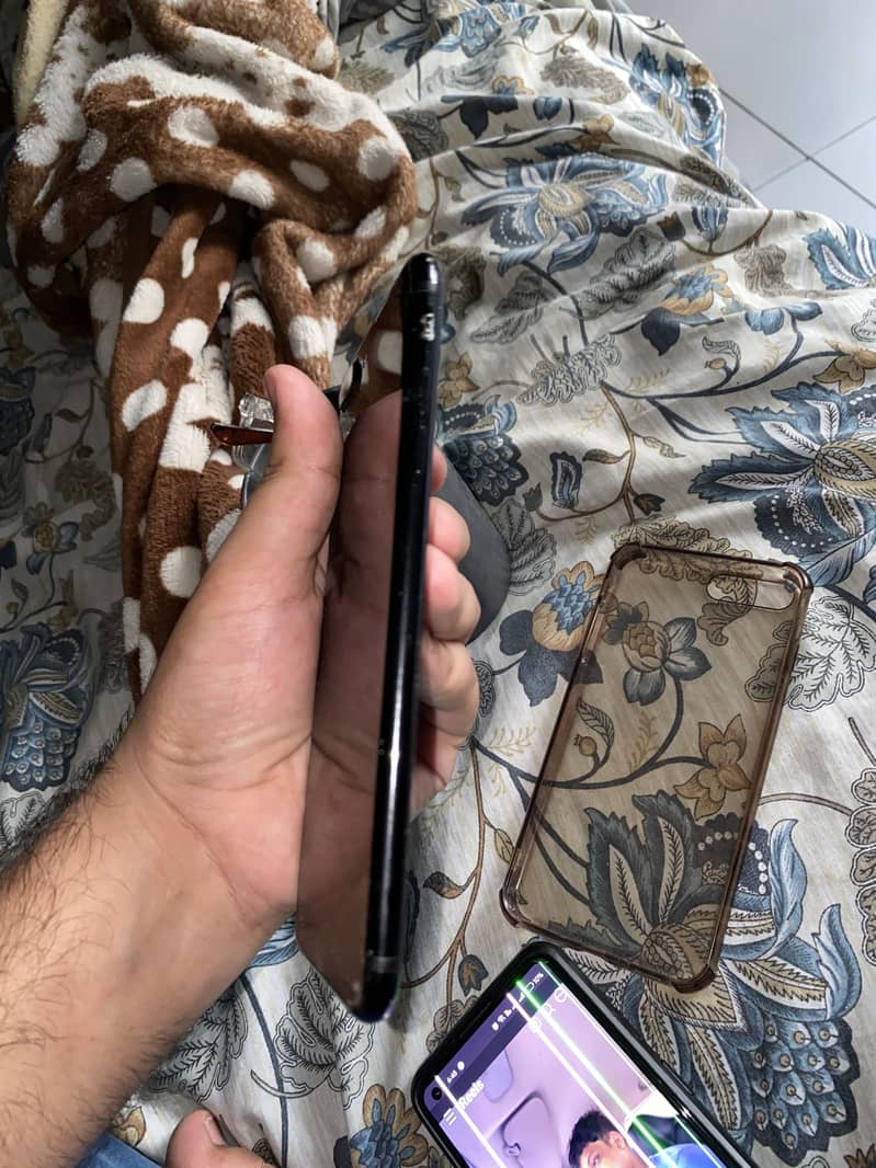 Apple iPhone 7 Plus 2