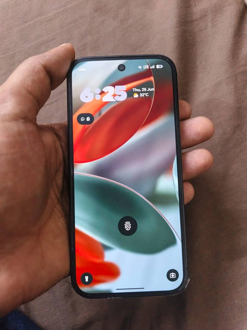 Google Pixel 9 4