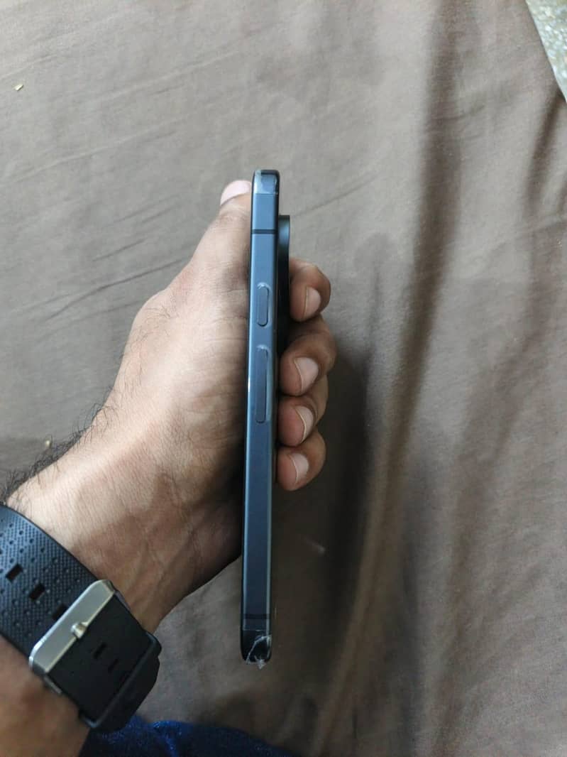 Google Pixel 9 6