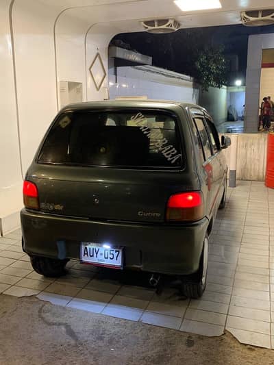 Daihatsu Cuore 2011