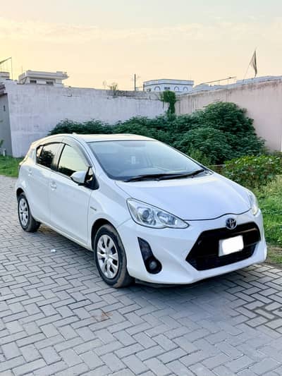 Toyota Aqua G LED Full option 2015