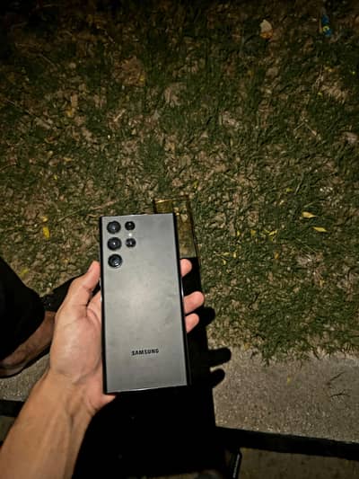 Samsung Galaxy s22 ultra good condition genuine