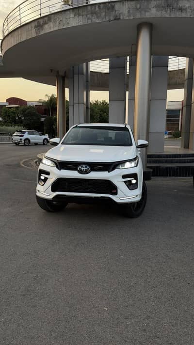 Toyota Fortuner Legender GR-S 2024