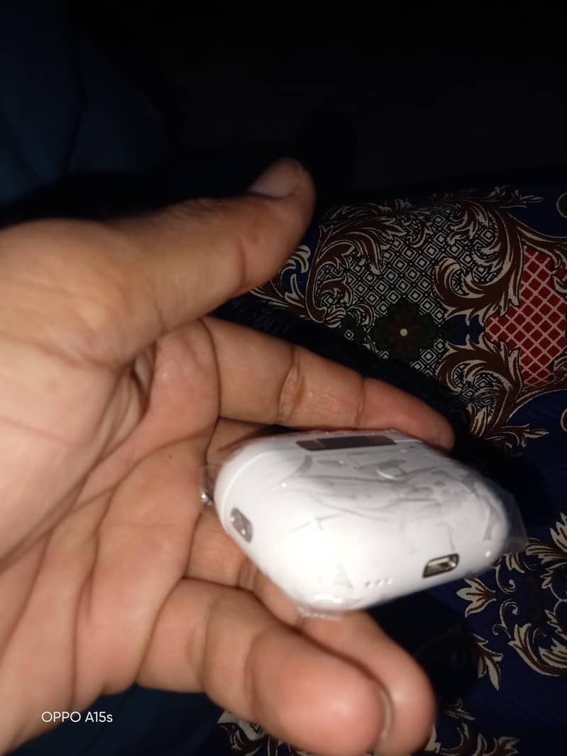 Earbuds 2