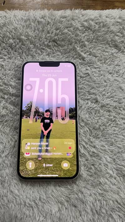 Apple iPhone 13 Non pta sctrach less