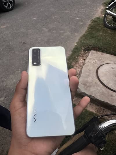 Vivo V20