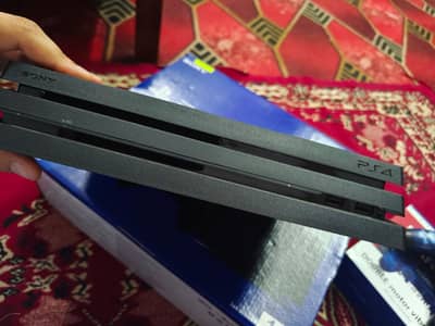 PS4 jailbreak 1tb with 3 controllers
