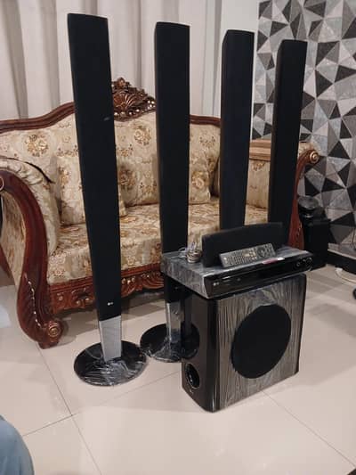 LG DTs 5.1 home theatre 1000 watts mode ht903