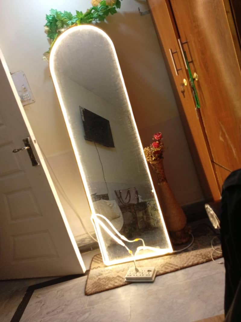mirror 3