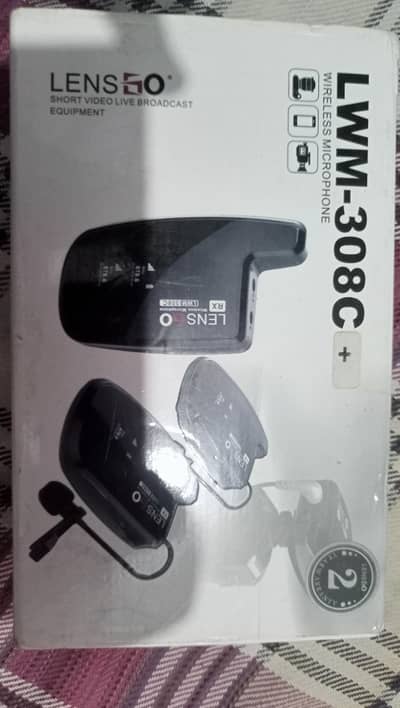 Lensgo LWM-308 Bluetooth microphone for professional cameras