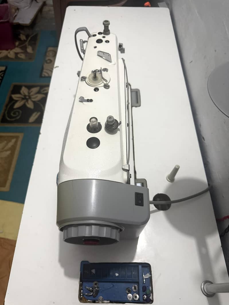 sewing machine 4