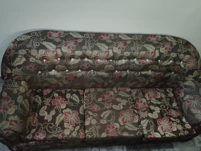 Home Used Sofa Set 3 seater and 2 single Seater