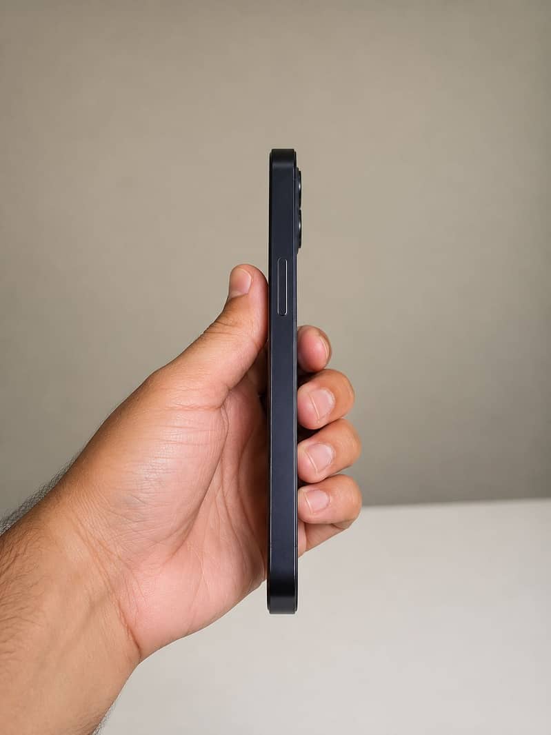 Apple iPhone 13 3