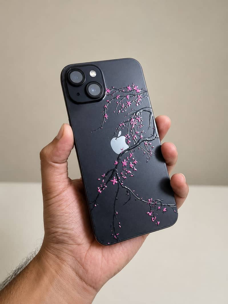 Apple iPhone 13 0