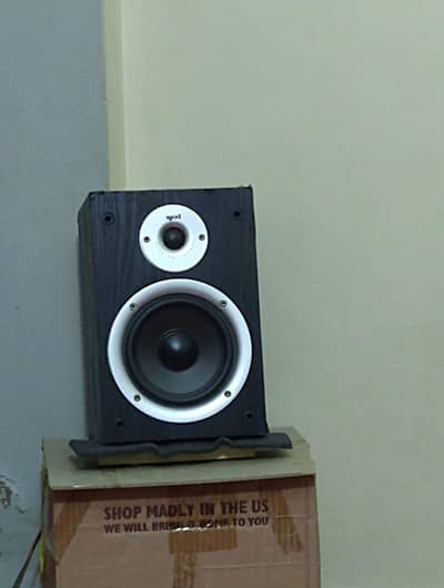POLK AUDIO R150 Bookshelf speakers