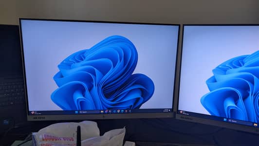 HP EliteDisplay E243i 24-inch IPS monitor