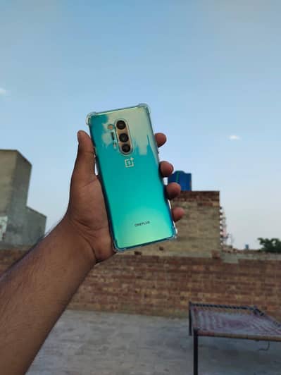 One Plus 8 Pro 8/128