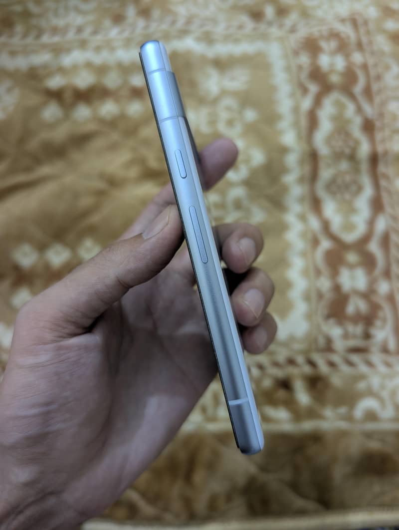 Google Pixel 7a 3