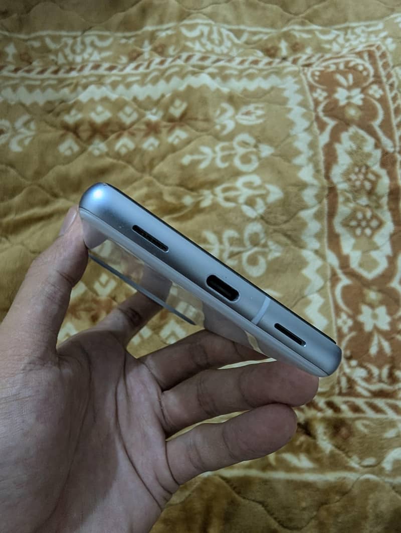 Google Pixel 7a 4