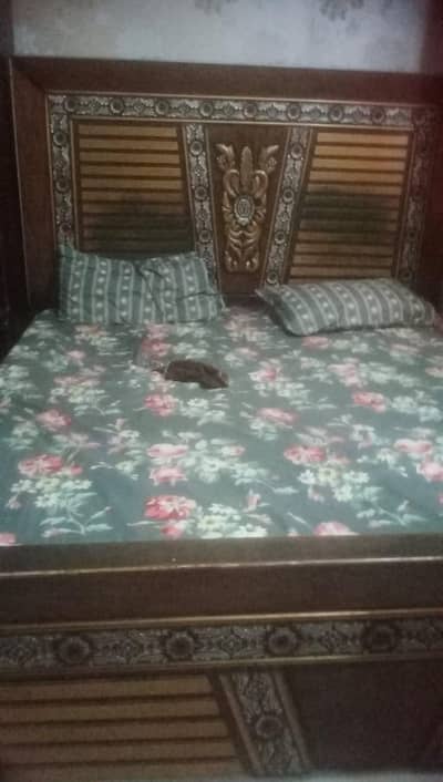 king size bed with dressing.