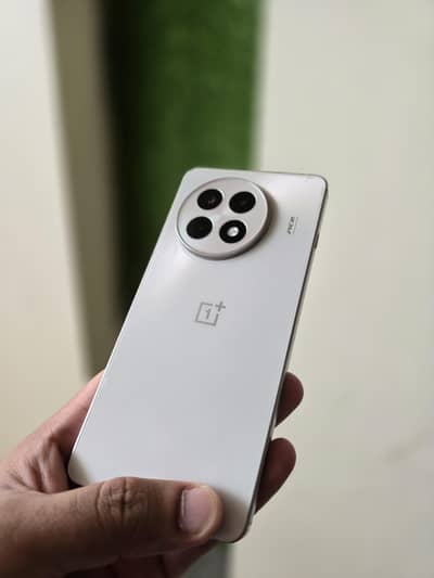 One Plus Ace 5 512gb Non Pta 4 months sim time 10/10 kit only