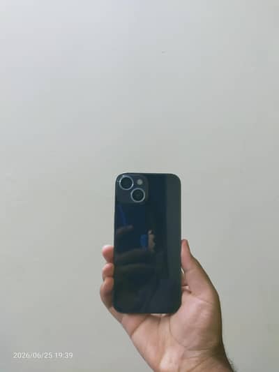 Apple iPhone 14 in apple warranty 94 health