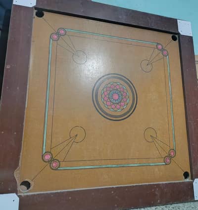 Carrom Board full size for Sale 10 by 10 condition single hand use