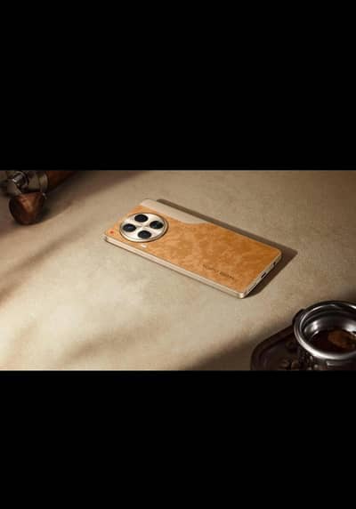  Tecno Camon 30 (12GB + 12GB Extended RAM / 256GB Storage)