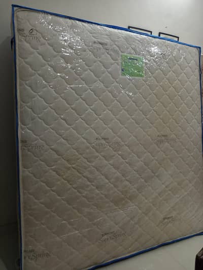 Diamond king bed matress 6.5 ft  legnth 6 ft width