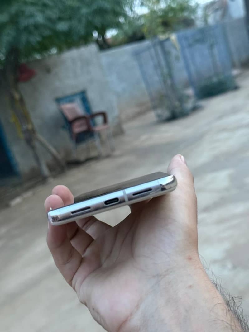 Google Pixel 8 Pro 5