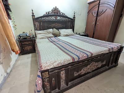 Chinioti Double bed 2x Side tables with Mattress and Dressing Table