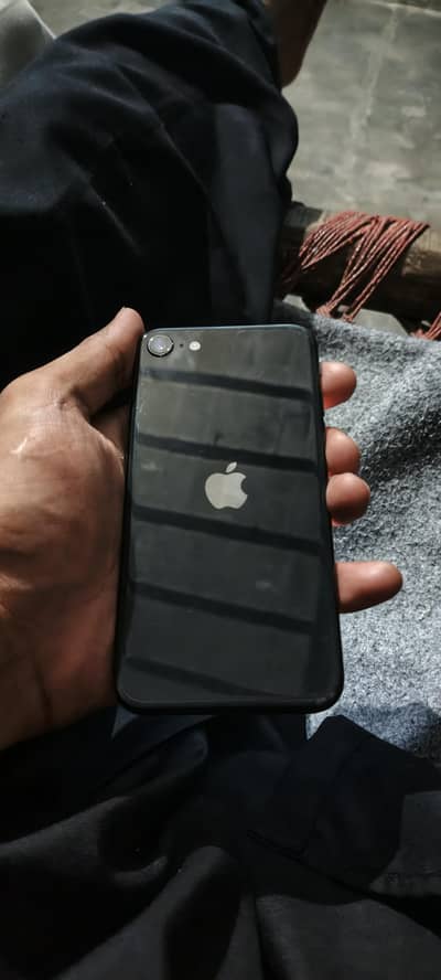 Apple iPhone SE