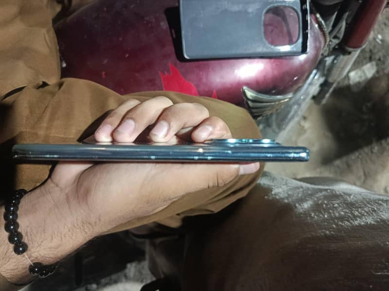Redmi  Note 14 Pro 4