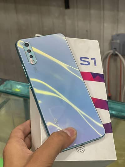 Vivo S1