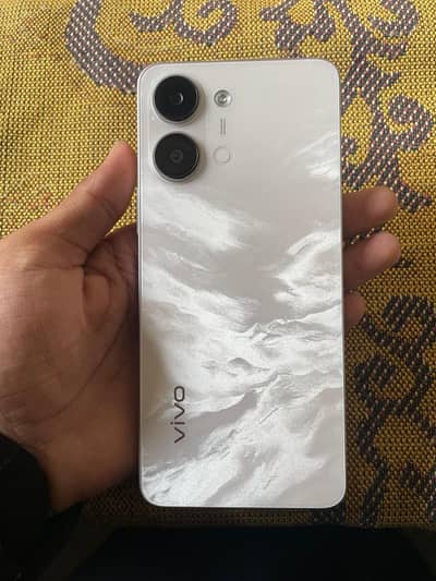 Vivo y05 urgent sale contact on wtsp nd olx chat